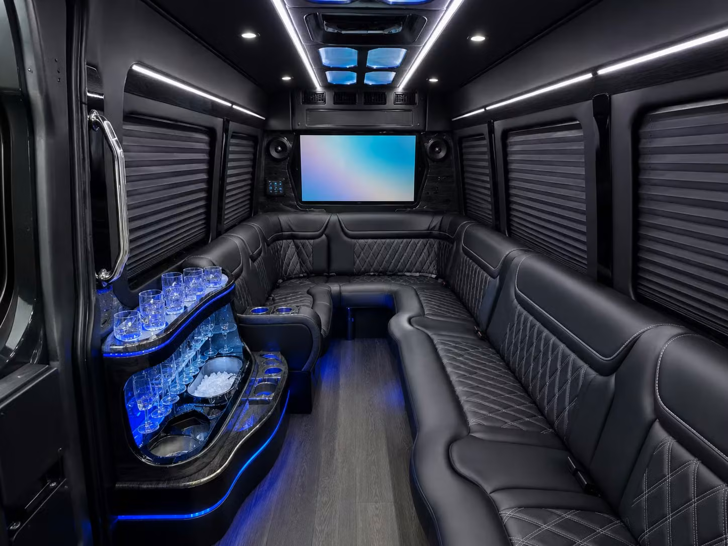 busrentalspringfieldma com helps you book prom transportation before springfield s prom season fills up
